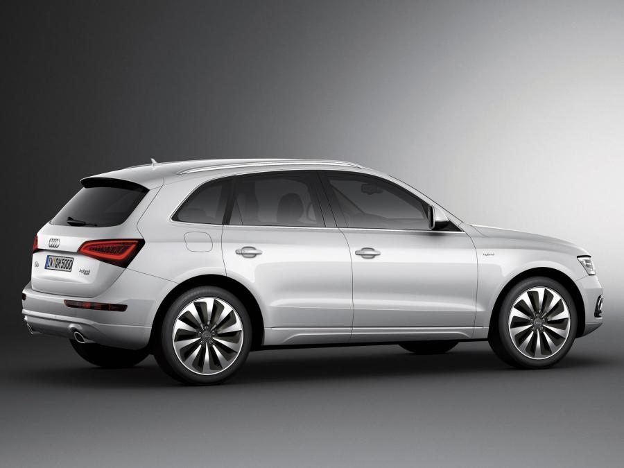  Audi Q5 Hybrid Quattro (8R) 2012 года  (WW) (фото 6 из 6)